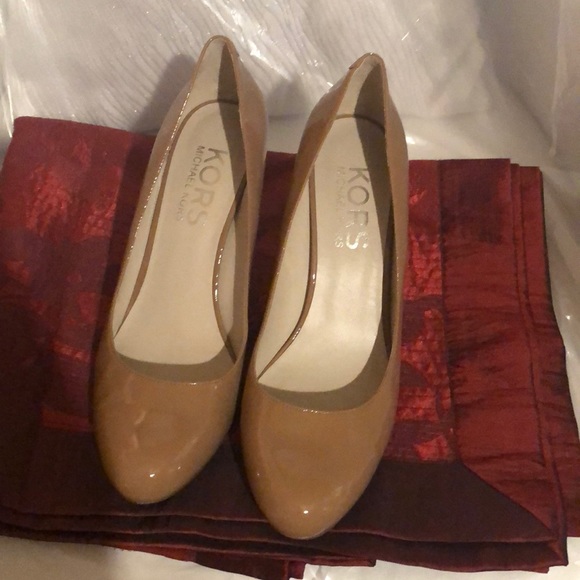 Shoes - Picture 1 of 5